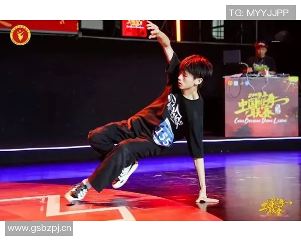 武汉街舞队的速度挑战与热情碰撞探索街舞文化的魅力与未来 武汉街舞队的速度挑战与热情碰撞探索街舞文化的魅力与未来